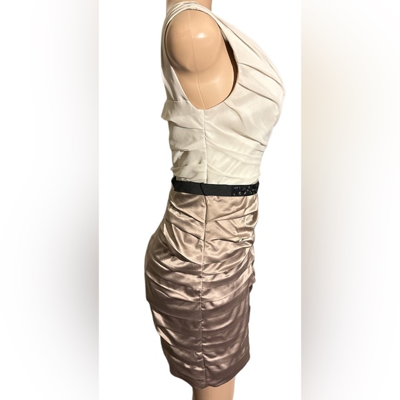 🤑SOLD🤑 Express Bodycon Dress Tan Color Block Stretch Mini Sleeveless Sexy - Picture 4 of 8